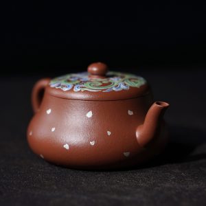 Junde Scroll Pattern